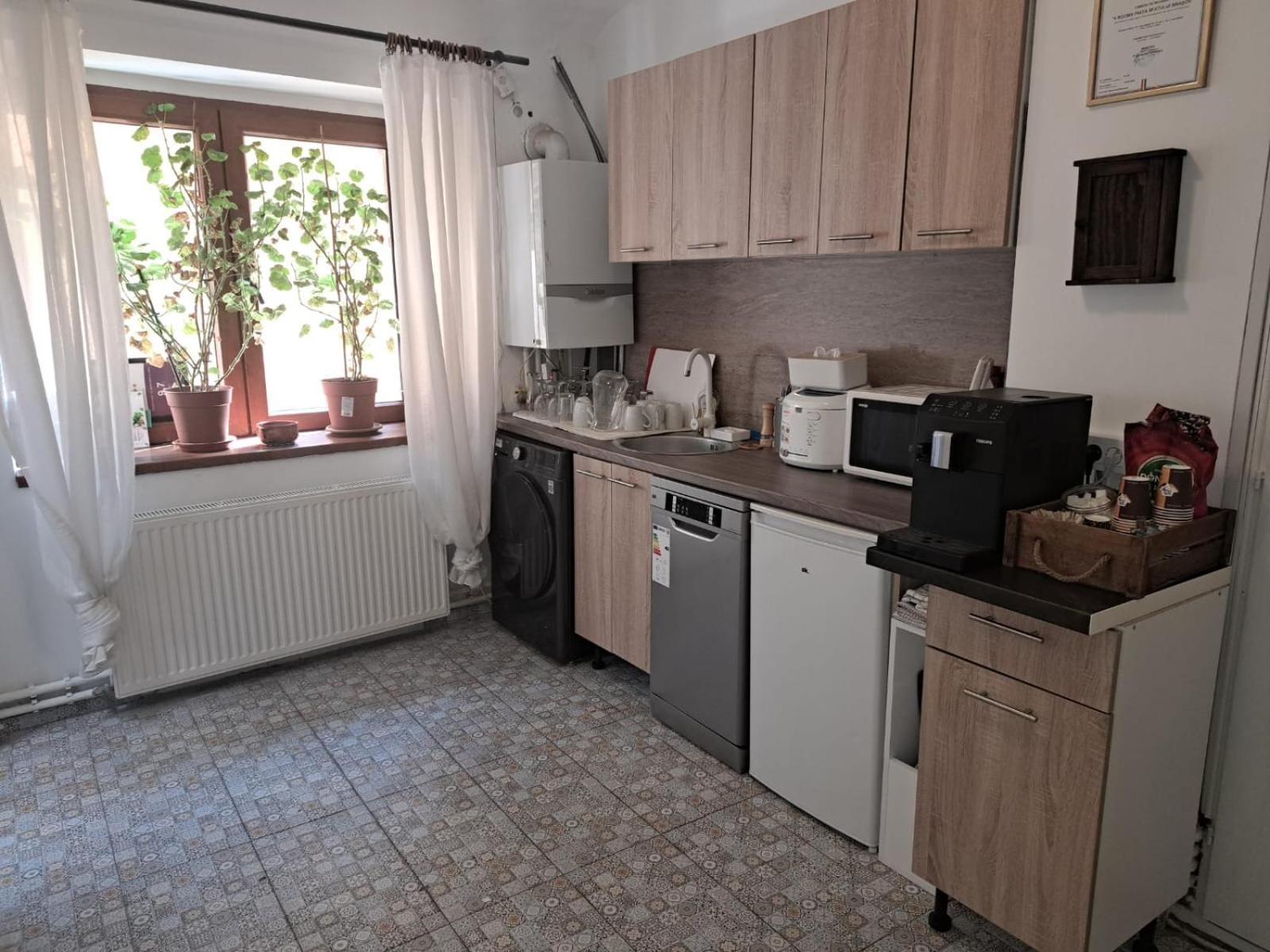 4 Rooms Piata Sfatului 布拉索夫 外观 照片