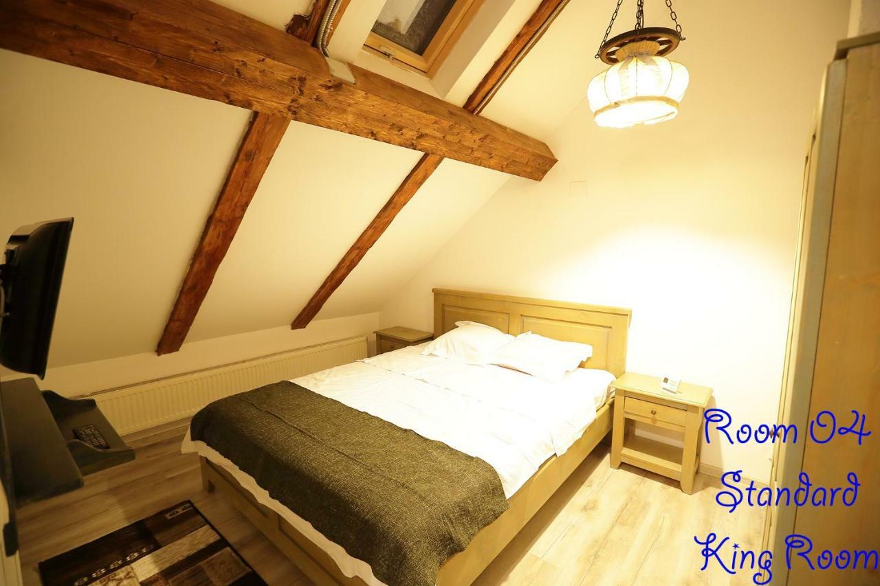 4 Rooms Piata Sfatului 布拉索夫 外观 照片