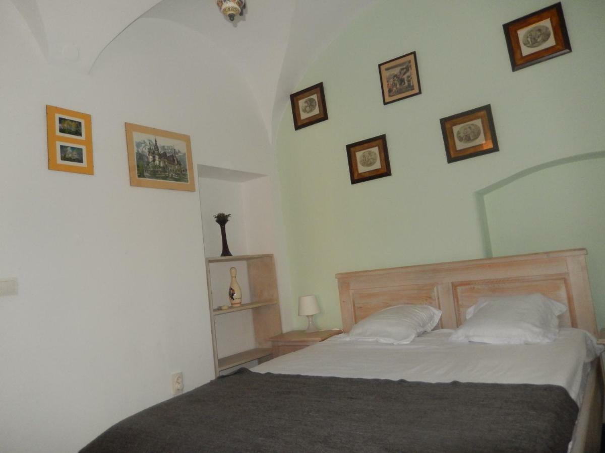 4 Rooms Piata Sfatului 布拉索夫 外观 照片